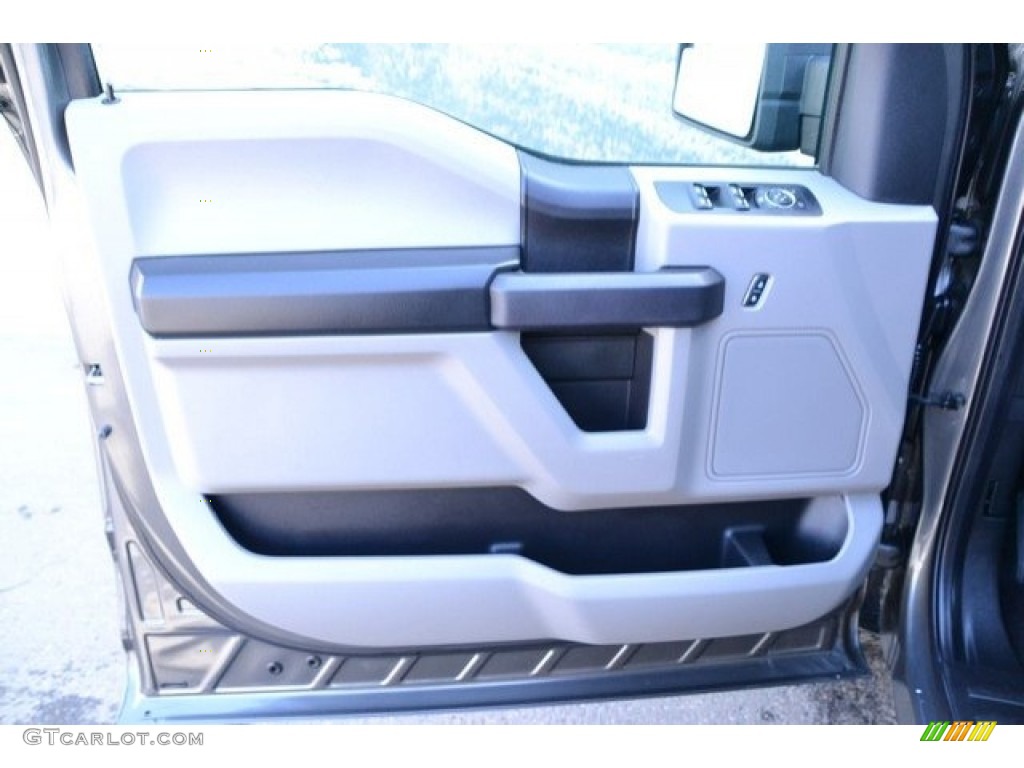 2017 F150 XL SuperCrew 4x4 - Magnetic / Earth Gray photo #21