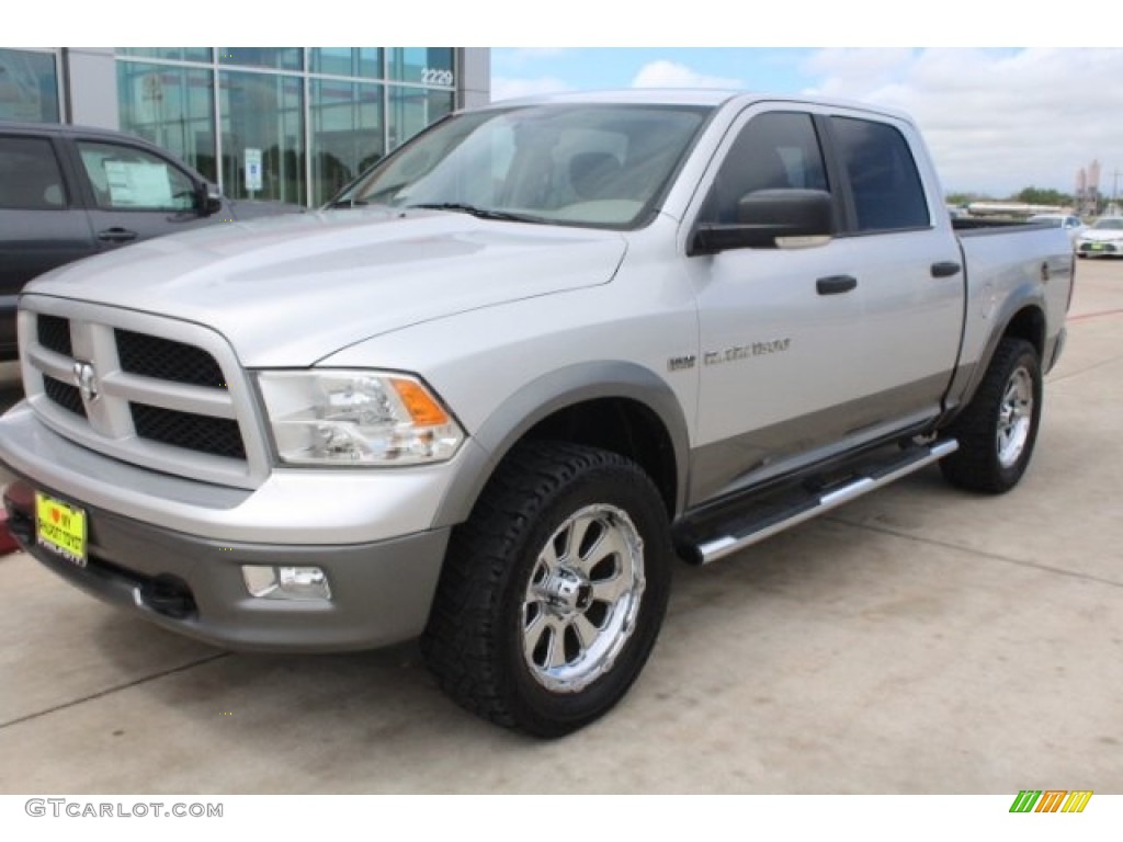 2011 Ram 1500 SLT Outdoorsman Crew Cab 4x4 - Bright Silver Metallic / Dark Slate Gray/Medium Graystone photo #3