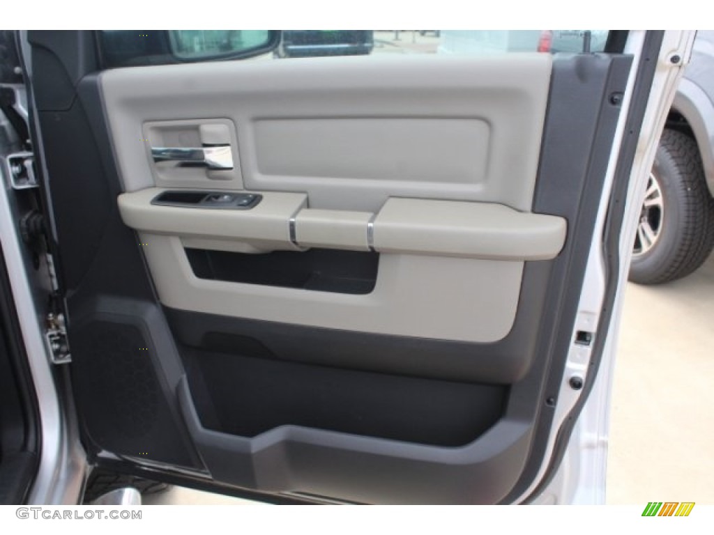2011 Ram 1500 SLT Outdoorsman Crew Cab 4x4 - Bright Silver Metallic / Dark Slate Gray/Medium Graystone photo #28