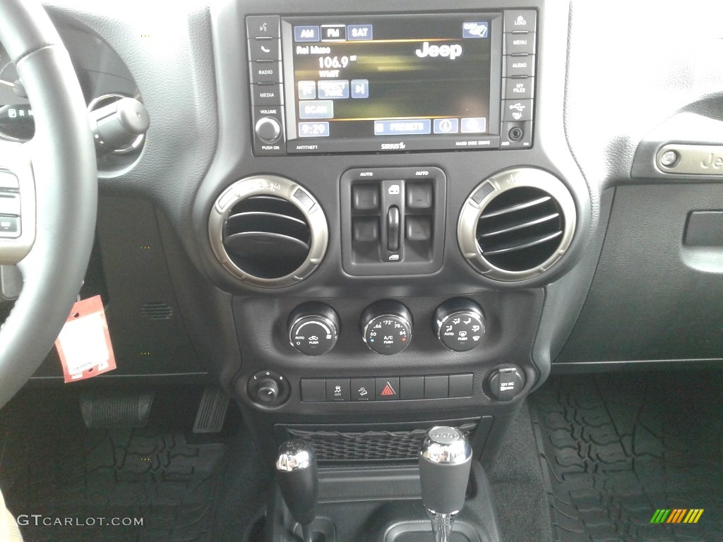 2018 Jeep Wrangler Unlimited Golden Eagle 4x4 Controls Photo #126429715