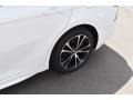 2018 Super White Toyota Camry SE  photo #33