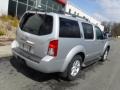 2008 Silver Lightning Nissan Pathfinder SE 4x4  photo #10