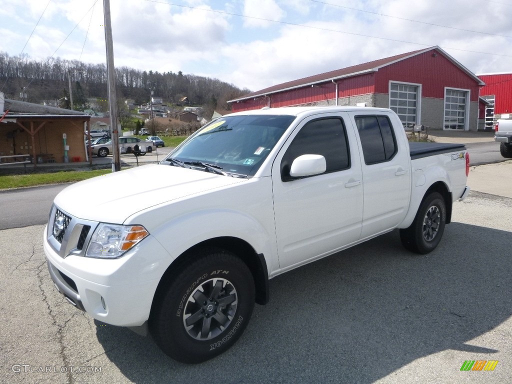 2017 Frontier Pro-4X Crew Cab 4x4 - Glacier White / Beige photo #1