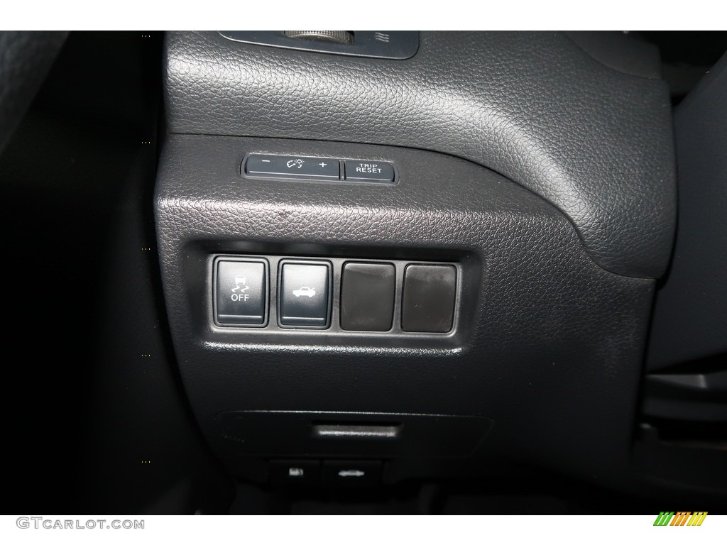 2014 Altima 2.5 S - Cayenne Red / Charcoal photo #35