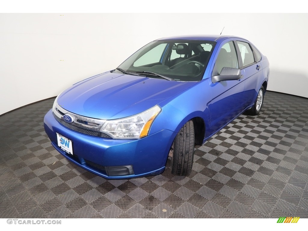 2010 Focus SE Sedan - Blue Flame Metallic / Charcoal Black photo #7