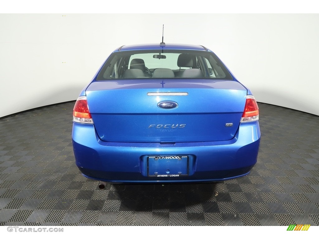2010 Focus SE Sedan - Blue Flame Metallic / Charcoal Black photo #10