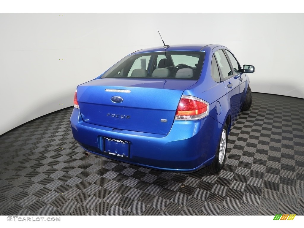 2010 Focus SE Sedan - Blue Flame Metallic / Charcoal Black photo #11