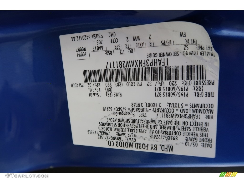 2010 Focus SE Sedan - Blue Flame Metallic / Charcoal Black photo #33