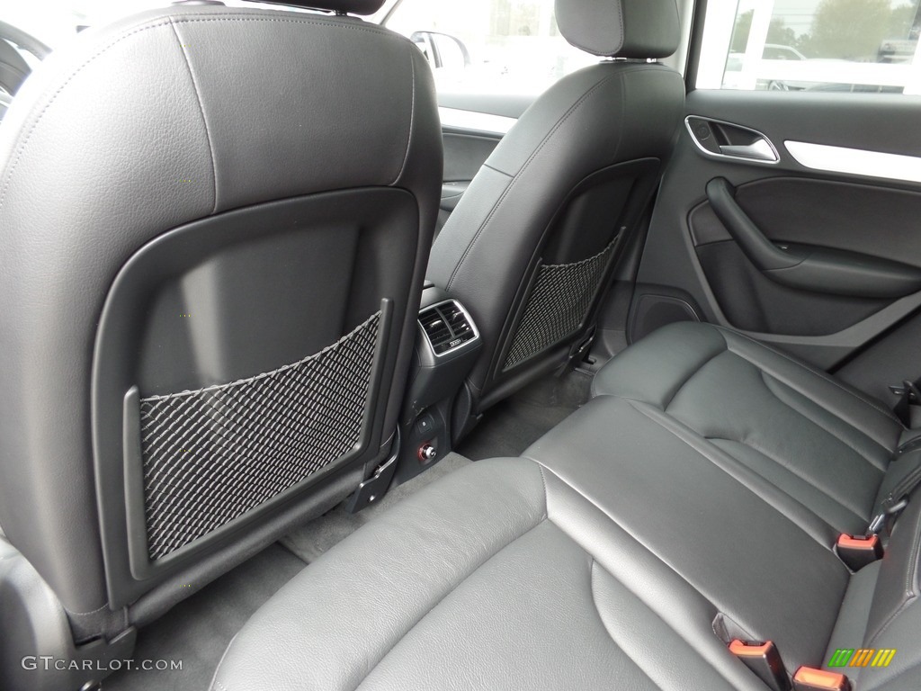 2017 Q3 2.0 TFSI Premium Plus quattro - Monsoon Gray Metallic / Black photo #11