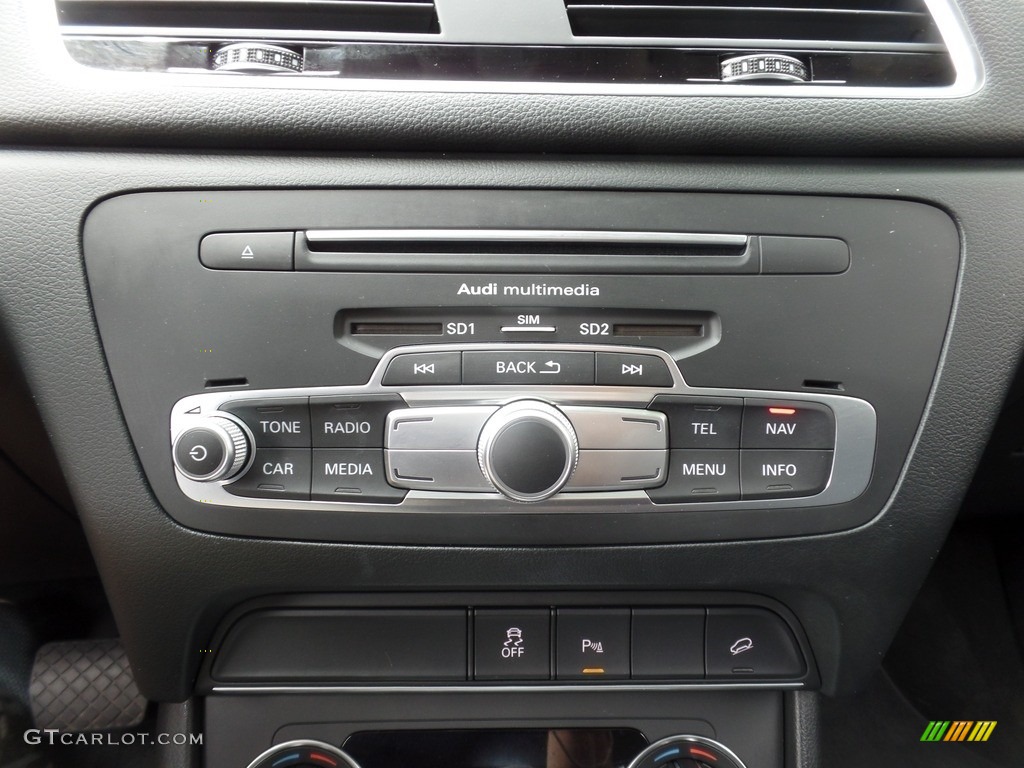 2017 Q3 2.0 TFSI Premium Plus quattro - Monsoon Gray Metallic / Black photo #18