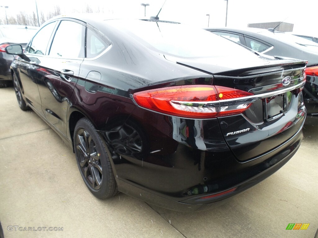 2018 Fusion SE - Shadow Black / Ebony photo #2