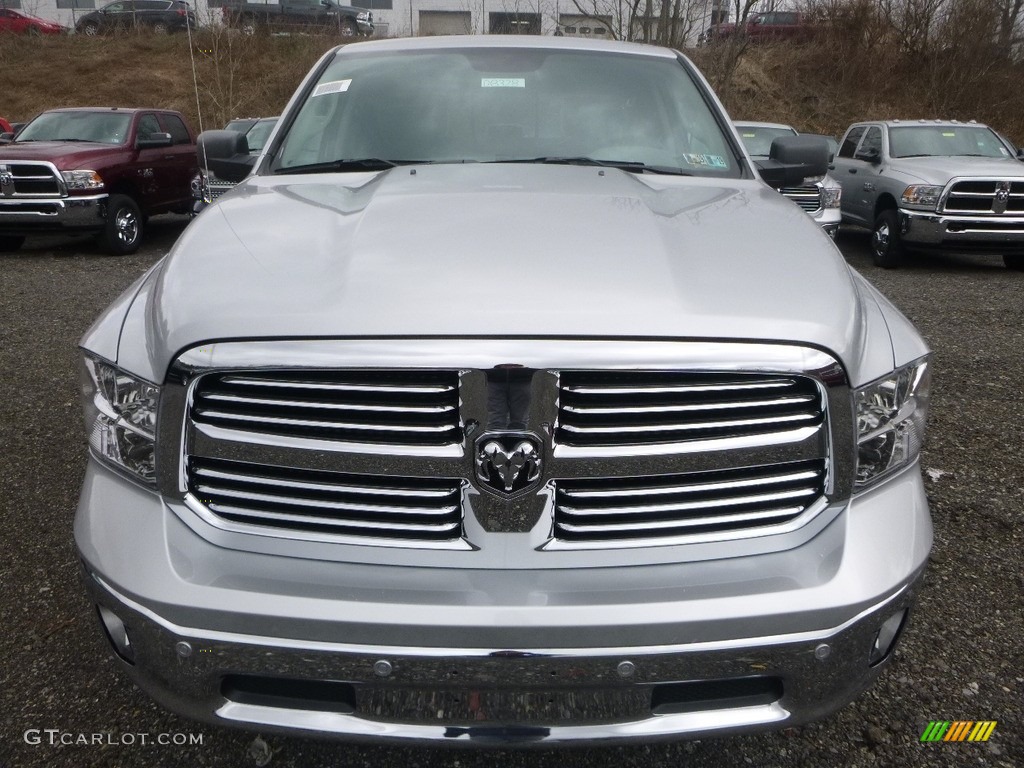 2018 1500 Big Horn Crew Cab 4x4 - Bright Silver Metallic / Black/Diesel Gray photo #8
