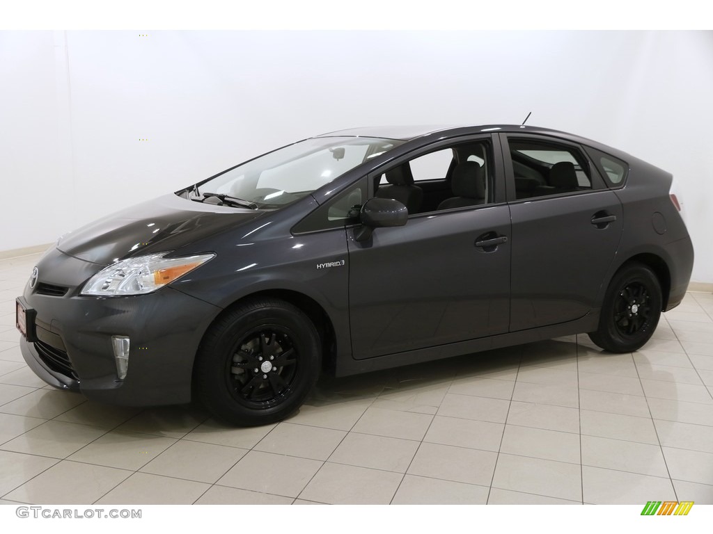 2015 Prius Two Hybrid - Winter Gray Metallic / Dark Gray photo #3