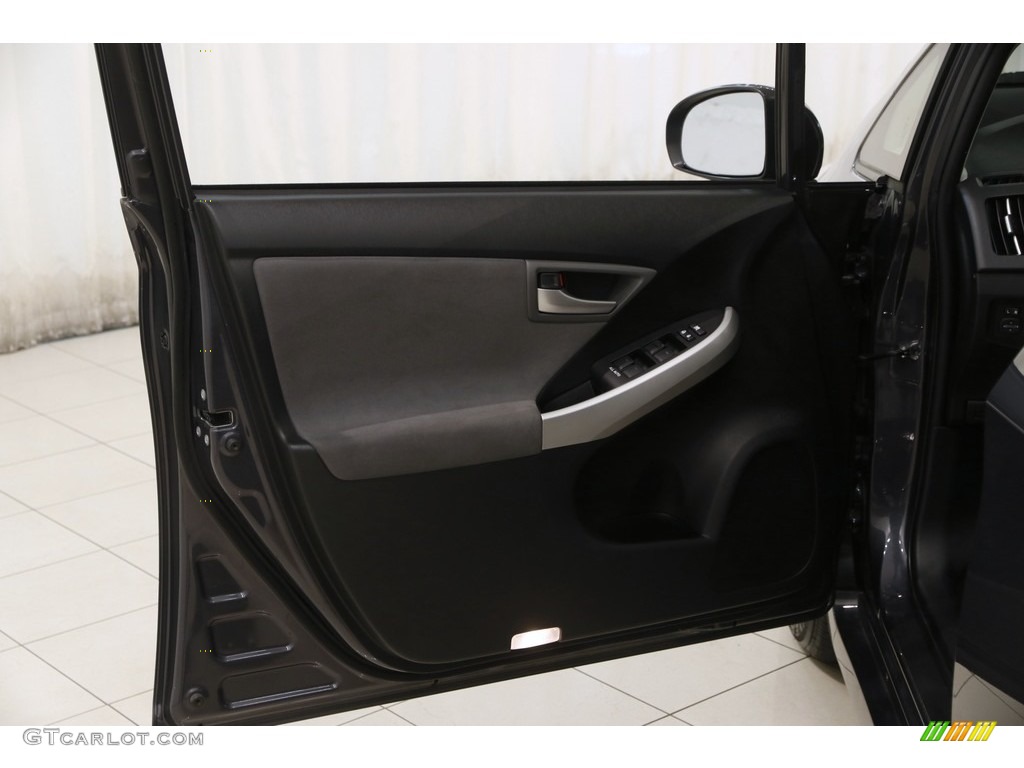 2015 Prius Two Hybrid - Winter Gray Metallic / Dark Gray photo #4