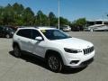 2019 Bright White Jeep Cherokee Latitude Plus  photo #7