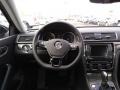 Deep Black Pearl - Passat SE Photo No. 4