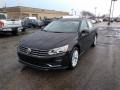 Deep Black Pearl - Passat SE Photo No. 2