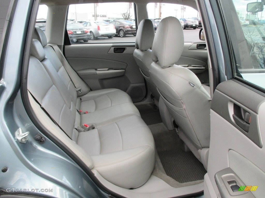 2010 Forester 2.5 X Premium - Sage Green Metallic / Platinum photo #18