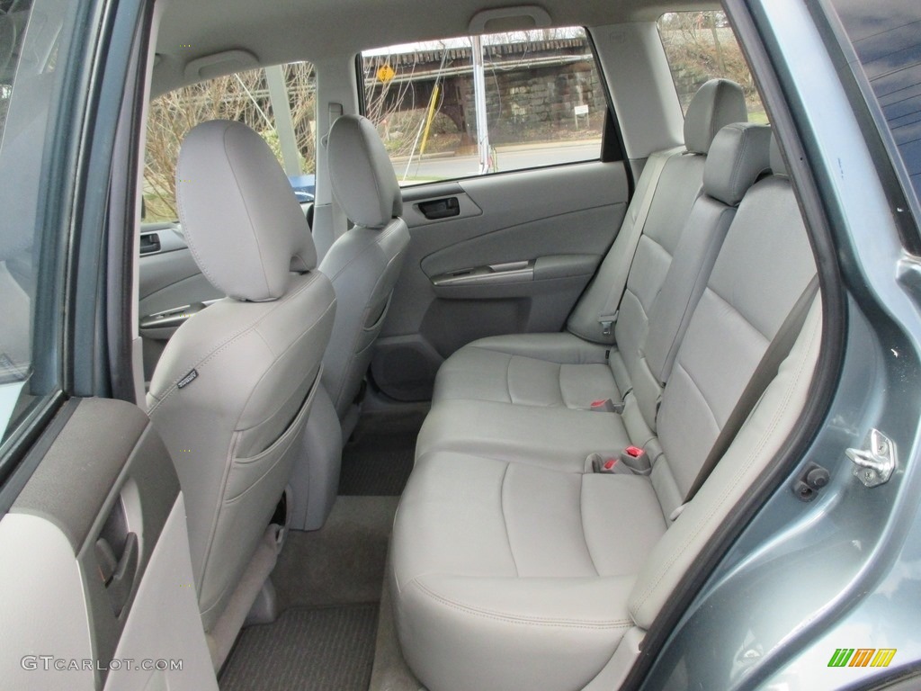 2010 Forester 2.5 X Premium - Sage Green Metallic / Platinum photo #20
