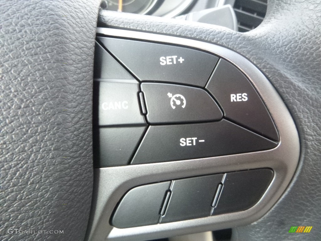 2019 Jeep Cherokee Latitude 4x4 Controls Photo #126453550