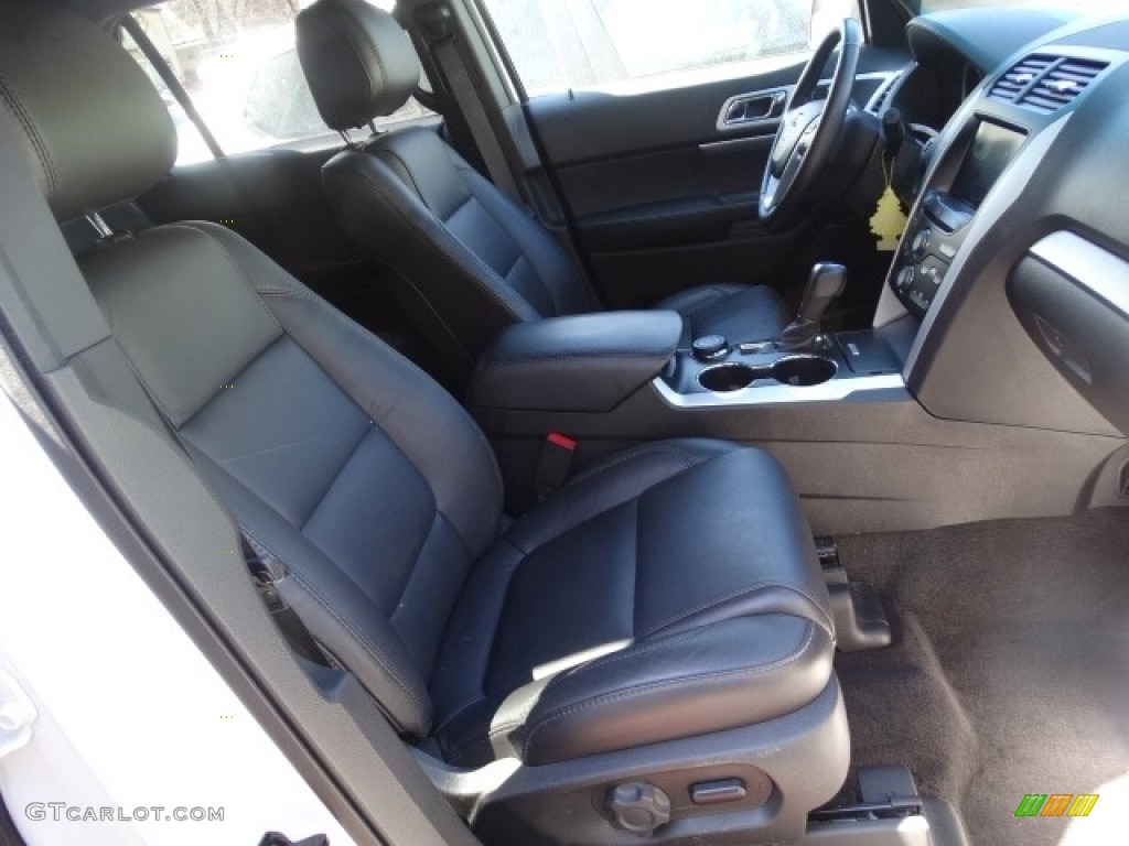 2015 Explorer XLT 4WD - Oxford White / Charcoal Black photo #19