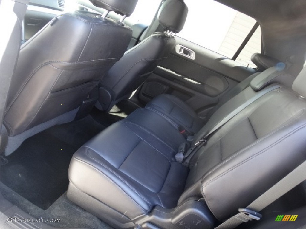 2015 Explorer XLT 4WD - Oxford White / Charcoal Black photo #24