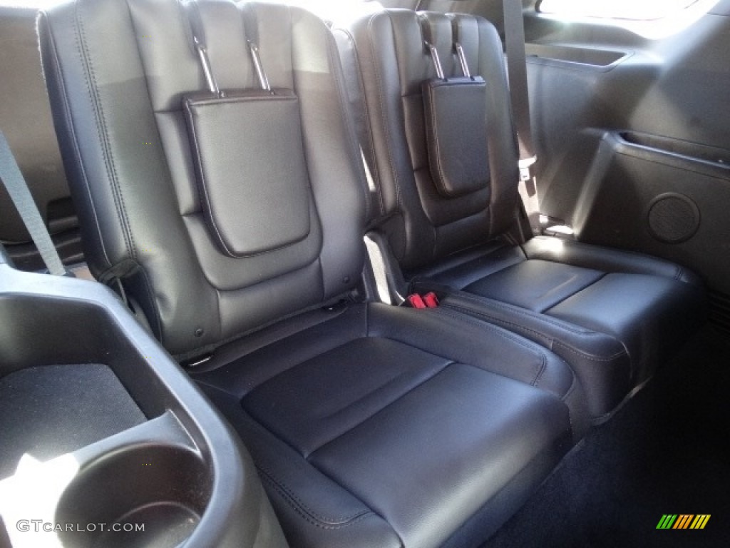 2015 Explorer XLT 4WD - Oxford White / Charcoal Black photo #29