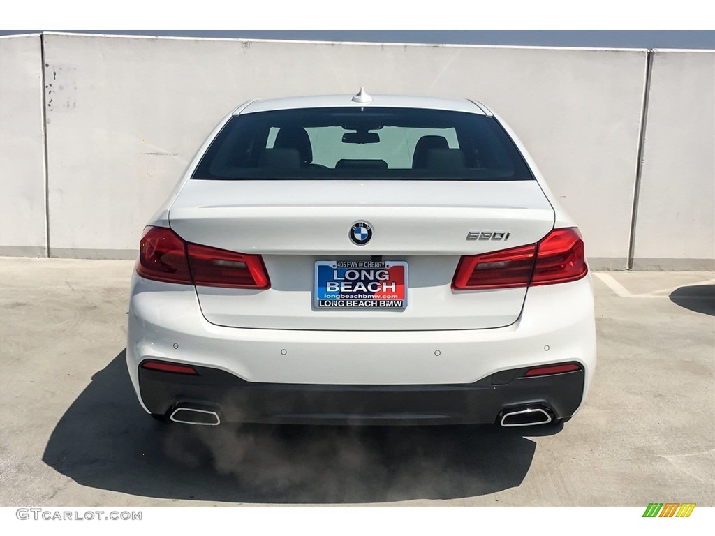 2018 5 Series 530i Sedan - Alpine White / Black photo #4