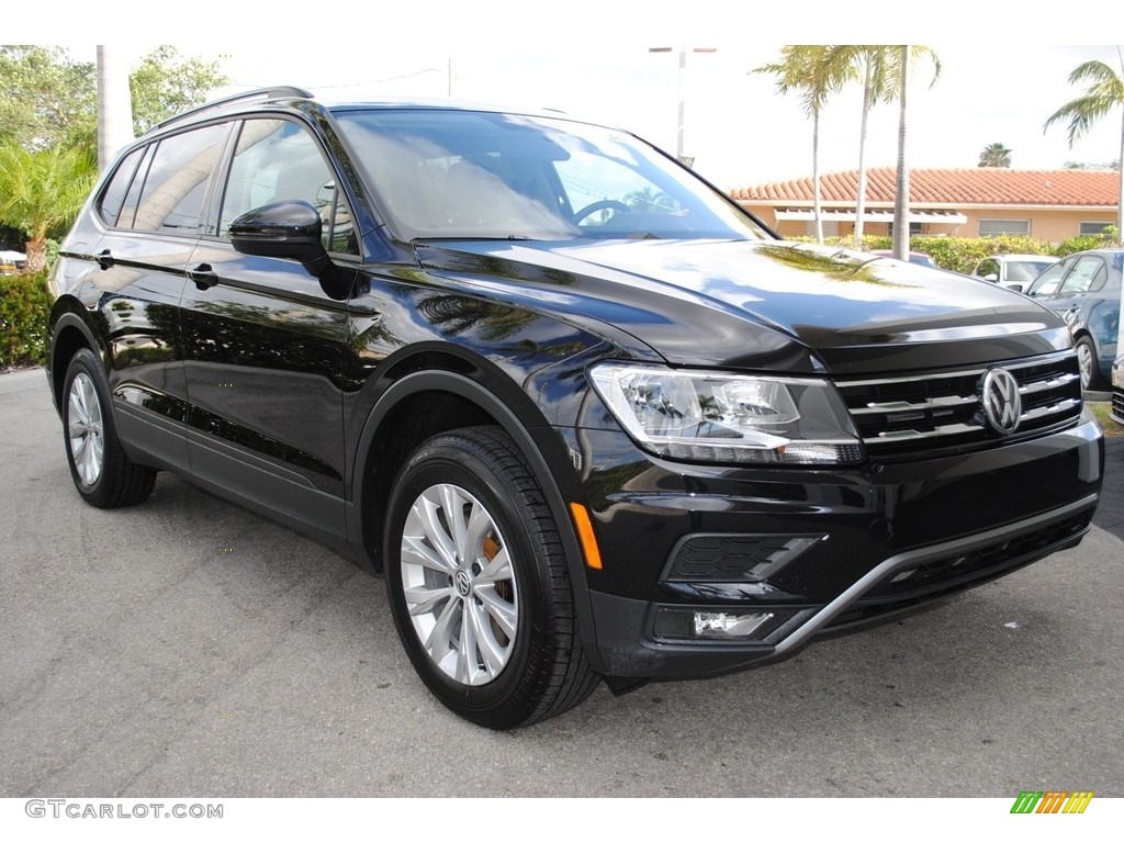 2018 Tiguan S - Deep Black Pearl / Titan Black photo #2