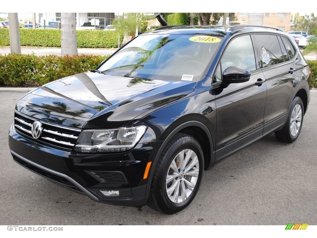 Deep Black Pearl 2018 Volkswagen Tiguan S Exterior Photo #126467552