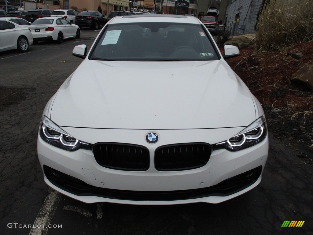 2018 3 Series 330i xDrive Sedan - Alpine White / Black photo #8