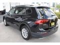 Deep Black Pearl - Tiguan S Photo No. 6