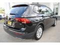 Deep Black Pearl - Tiguan S Photo No. 10