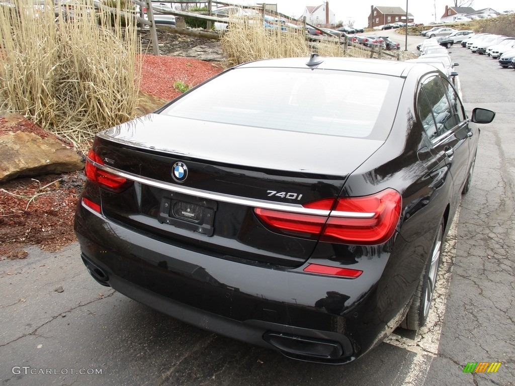 2018 7 Series 740i xDrive Sedan - Black Sapphire Metallic / Black photo #3