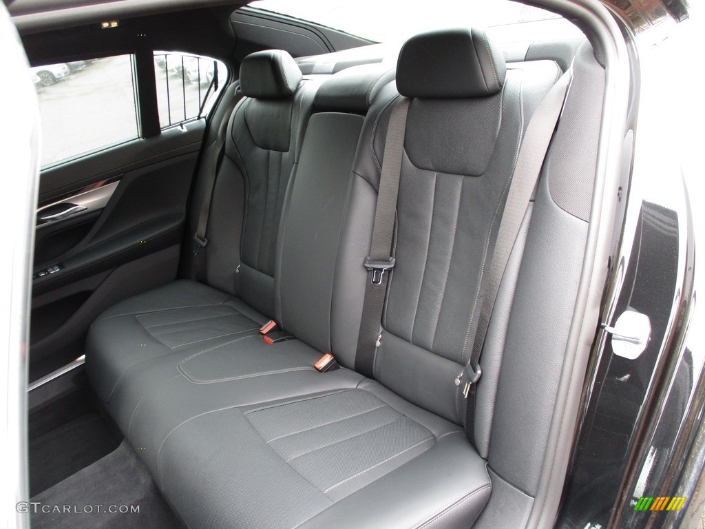 2018 7 Series 740i xDrive Sedan - Black Sapphire Metallic / Black photo #14