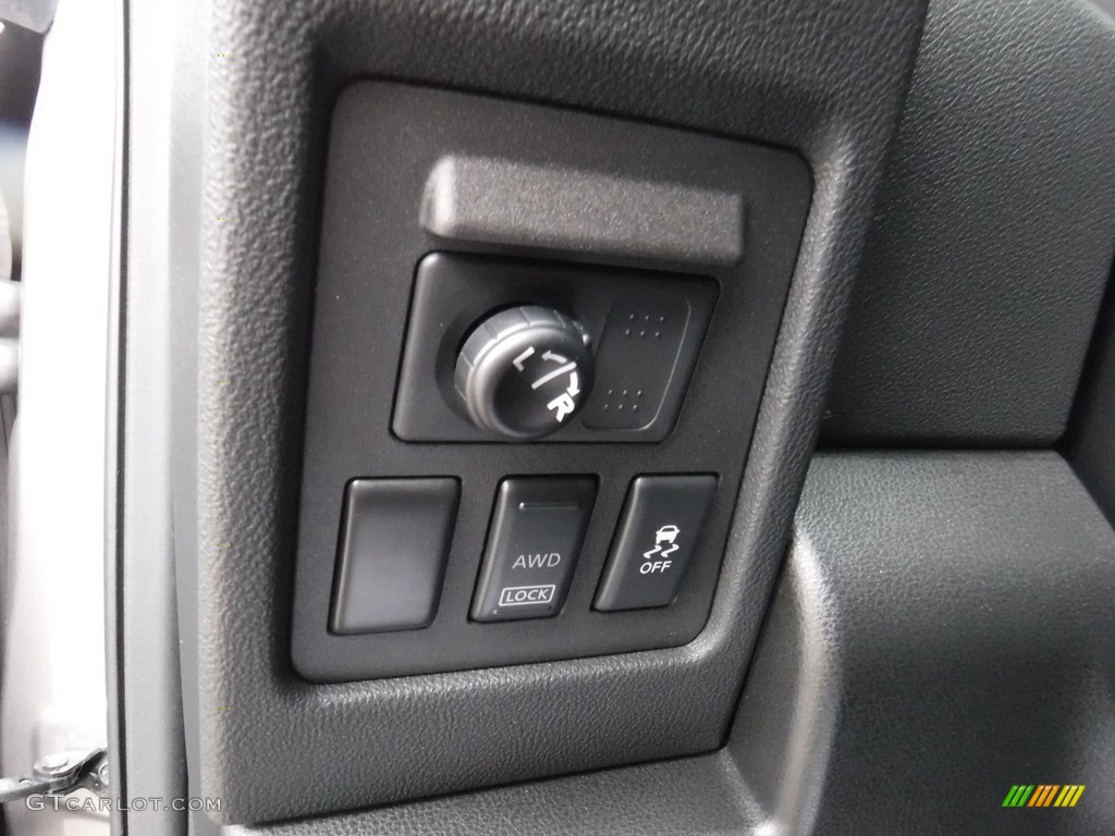 2011 Rogue SV AWD - Platinum Graphite / Black photo #16