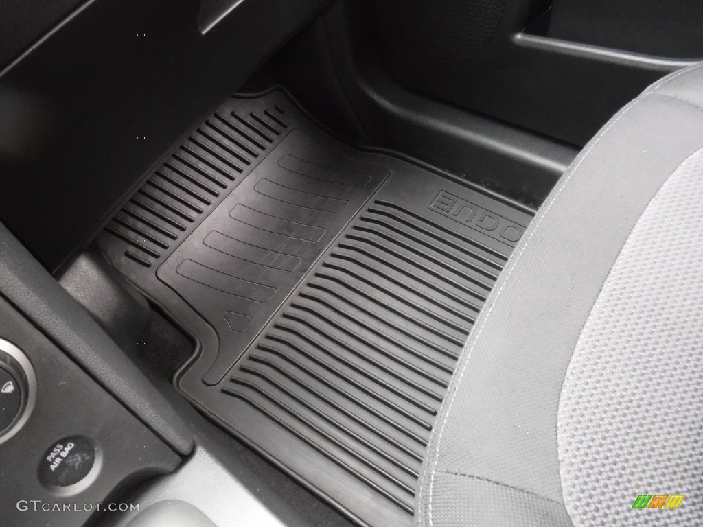 2011 Rogue SV AWD - Platinum Graphite / Black photo #23