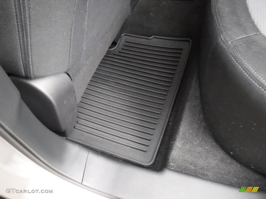 2011 Rogue SV AWD - Platinum Graphite / Black photo #27