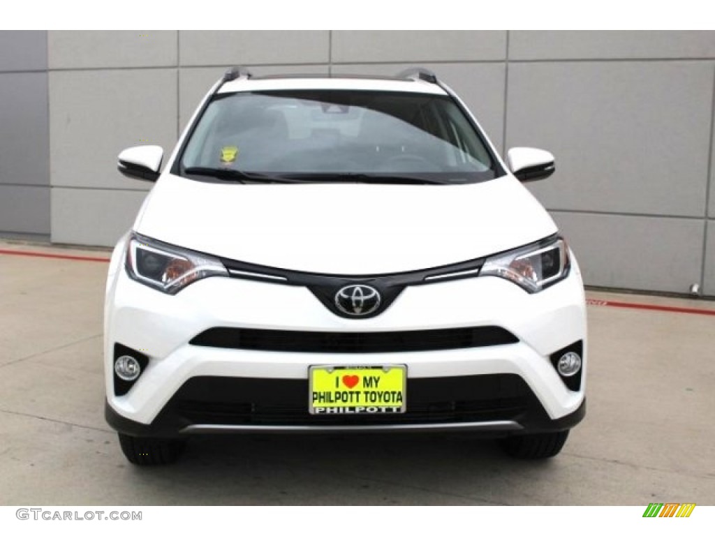 2018 RAV4 XLE - Super White / Black photo #2
