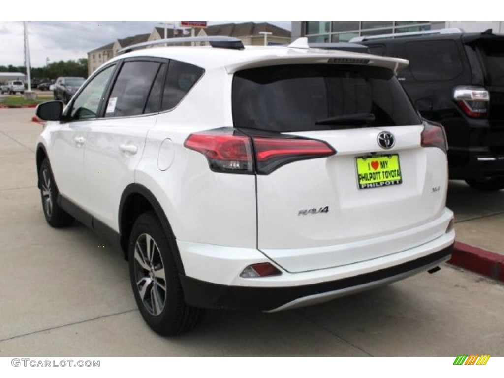2018 RAV4 XLE - Super White / Black photo #6