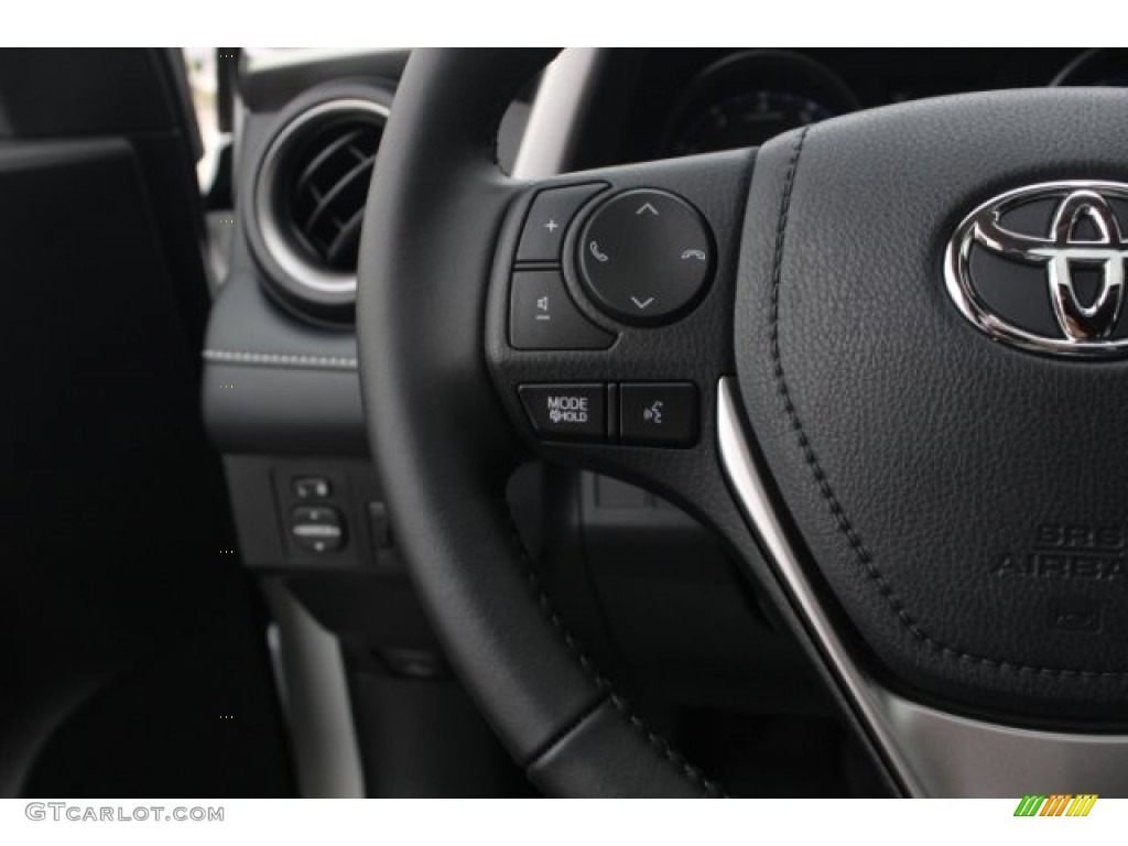 2018 RAV4 XLE - Super White / Black photo #19
