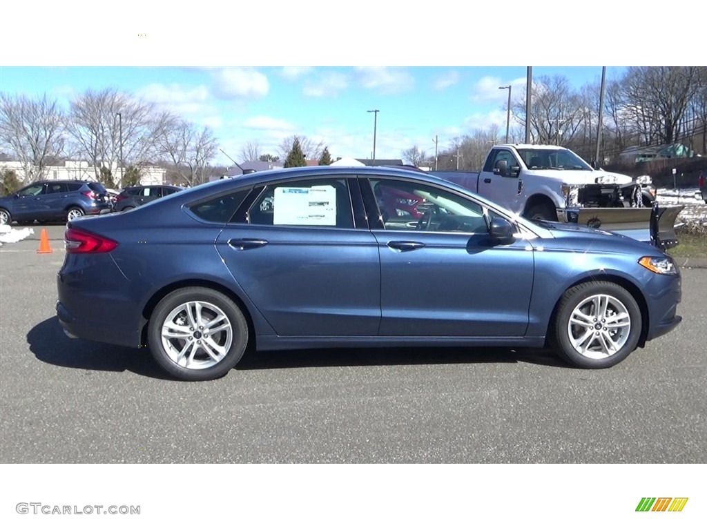 2018 Fusion SE - Blue Metallic / Ebony photo #8