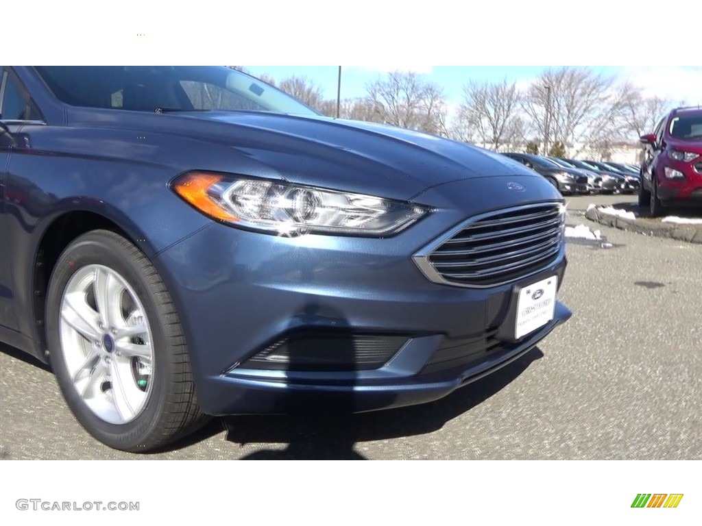 2018 Fusion SE - Blue Metallic / Ebony photo #27