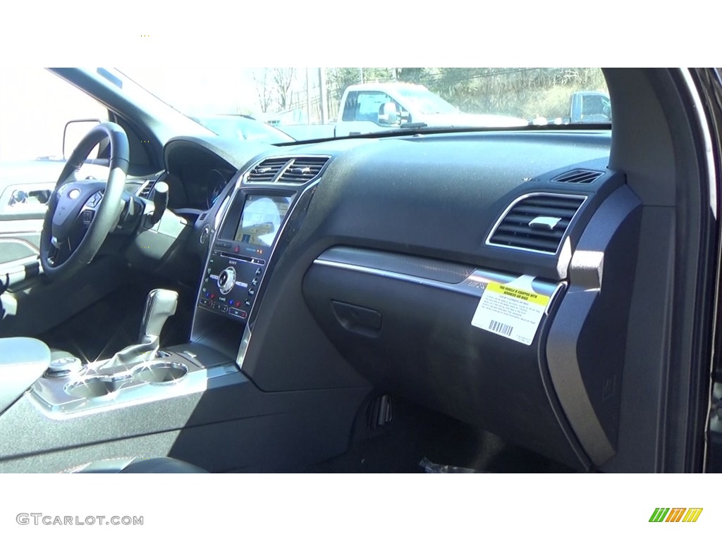 2018 Explorer Sport 4WD - Shadow Black / Ebony Black photo #27