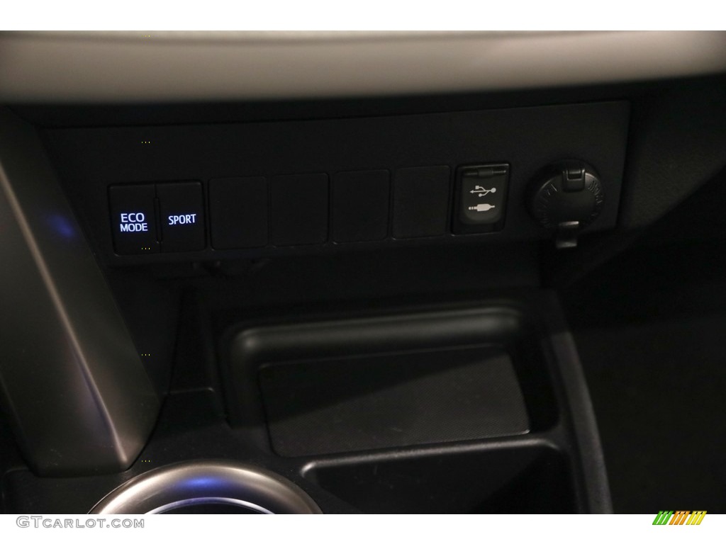 2015 RAV4 XLE - Super White / Ash photo #11