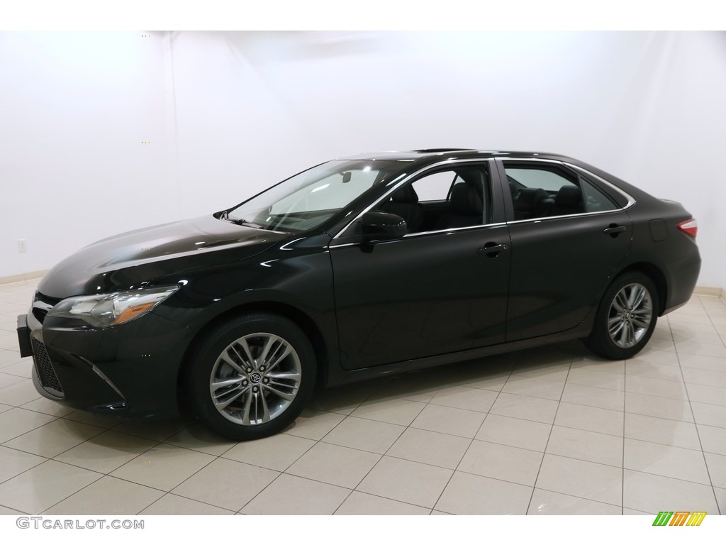 2015 Camry SE - Attitude Black Metallic / Black photo #3