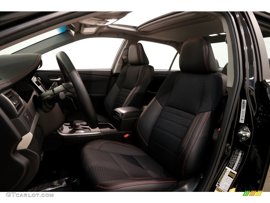 2015 Camry SE - Attitude Black Metallic / Black photo #5