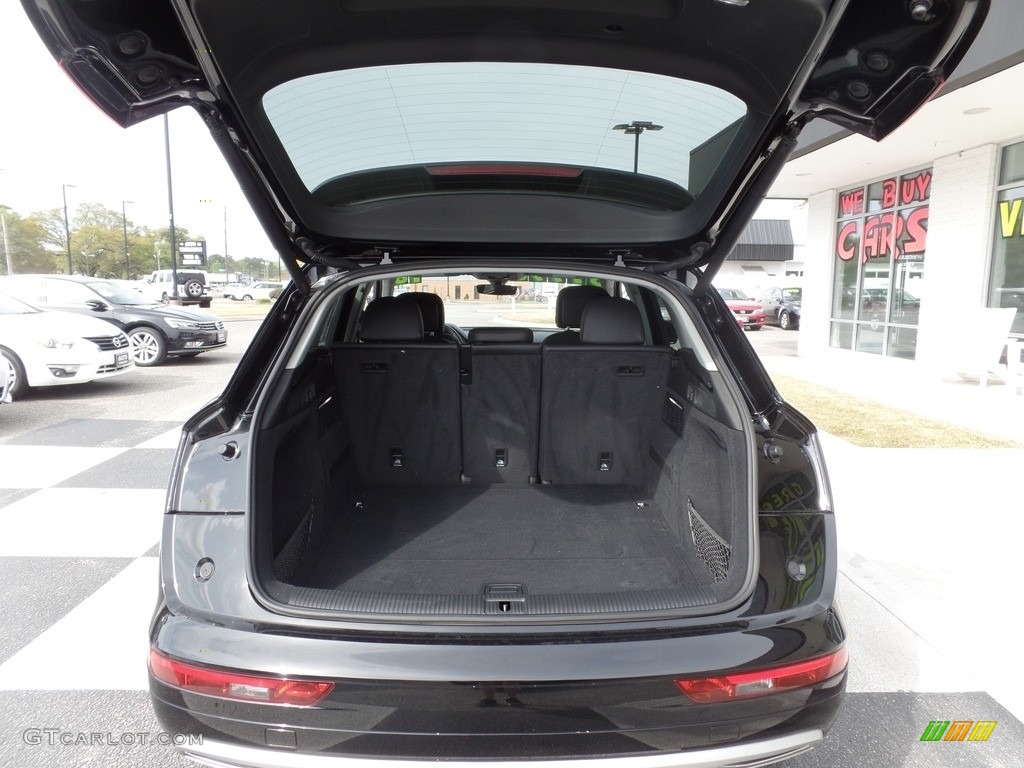 2018 Audi Q5 2.0 TFSI Premium quattro Trunk Photo #126496418