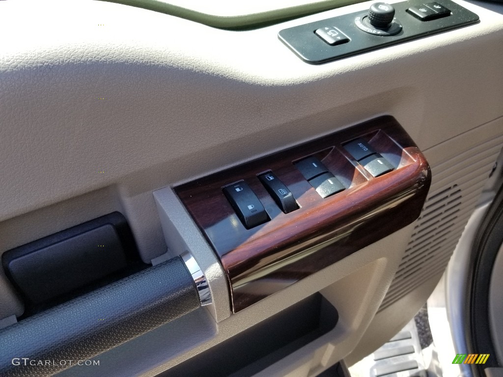 2010 F350 Super Duty Lariat Crew Cab 4x4 - Ingot Silver Metallic / Ebony photo #30