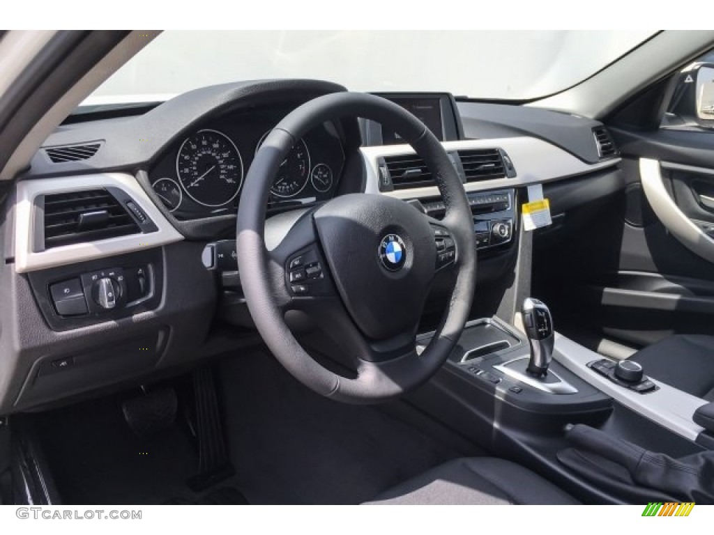 2018 3 Series 320i Sedan - Alpine White / Black photo #5